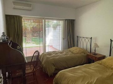 Casa  de 3/4 dormitorios con una excelente calidad y diseño