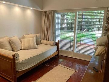 Casa  de 3/4 dormitorios con una excelente calidad y diseño