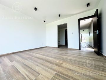 Venta Casa a estrenar en San Eliseo Country Golf en San Vicente - Canning.