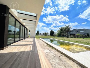 Venta Casa a estrenar en San Eliseo Country Golf en San Vicente - Canning.