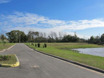 Casa en venta en barrio San Juan, Villanueva, Tigre, al río.