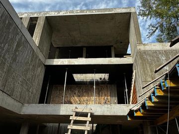 Casa en venta en barrio San Juan, Villanueva, Tigre, al río.