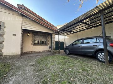 Casa de 3 dormitorios en venta en Temperley Este