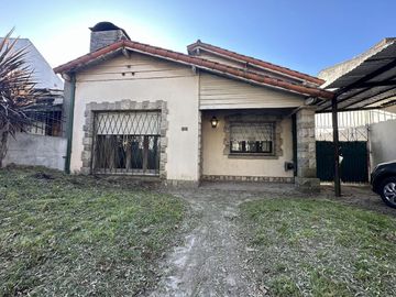 Casa de 3 dormitorios en venta en Temperley Este