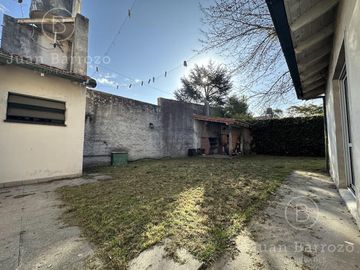 Casa de 3 dormitorios en venta en Temperley Este