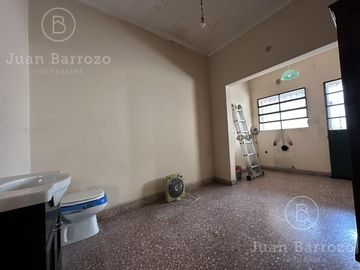 Casa de 3 dormitorios en venta en Temperley Este