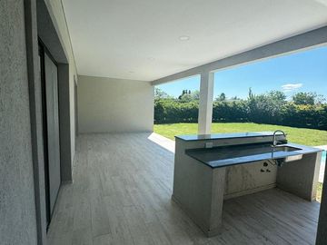 Casa en  venta, 5 ambientes, Haras Santa Maria, Escobar, GBA Norte