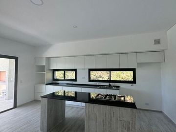 Casa en  venta, 5 ambientes, Haras Santa Maria, Escobar, GBA Norte