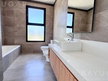 Venta Casa - Vista al Golf - Pebble Beach Pilar Golf