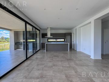 Venta Casa - Vista al Golf - Pebble Beach Pilar Golf