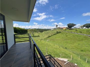 VENDO CASA CAMPESTRE EN EL EJE CAFETERO