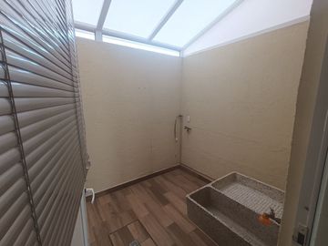 CASA EN VENTA EN JURIQUILLA