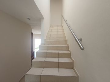 CASA EN VENTA EN JURIQUILLA
