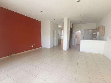 CASA EN VENTA EN JURIQUILLA