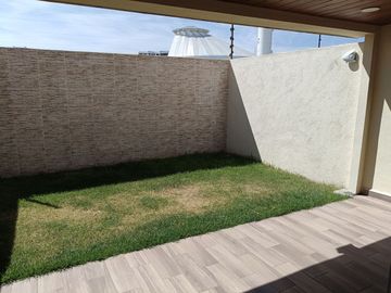 CASA EN VENTA EN JURIQUILLA