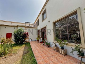 2 CASAS EN UNA - LINDA  VIENDA O PROYECTO INMOBILIARIO PARQUE FATIMA CHORRILLOS