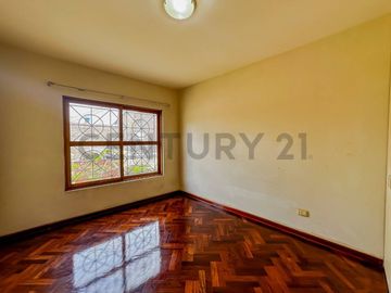 2 CASAS EN UNA - LINDA  VIENDA O PROYECTO INMOBILIARIO PARQUE FATIMA CHORRILLOS
