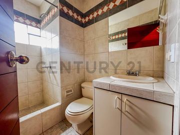 2 CASAS EN UNA - LINDA  VIENDA O PROYECTO INMOBILIARIO PARQUE FATIMA CHORRILLOS