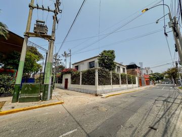 2 CASAS EN UNA - LINDA  VIENDA O PROYECTO INMOBILIARIO PARQUE FATIMA CHORRILLOS