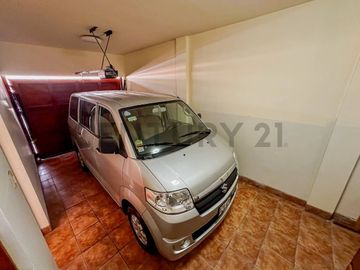 2 CASAS EN UNA - LINDA  VIENDA O PROYECTO INMOBILIARIO PARQUE FATIMA CHORRILLOS
