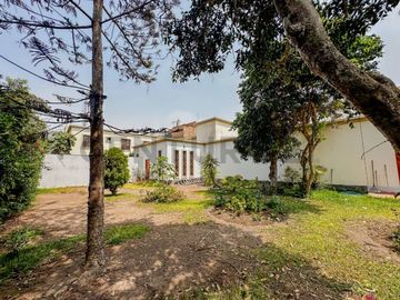 2 CASAS EN UNA - LINDA  VIENDA O PROYECTO INMOBILIARIO PARQUE FATIMA CHORRILLOS