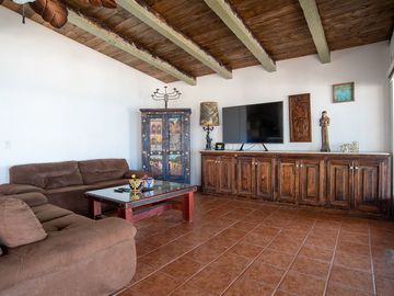 ¡Casa frente al mar con playa de arena por menos de $700 000!