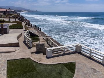 ¡Casa frente al mar con playa de arena por menos de $700 000!
