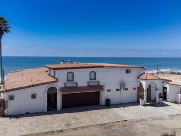 ¡Casa frente al mar con playa de arena por menos de $700 000!