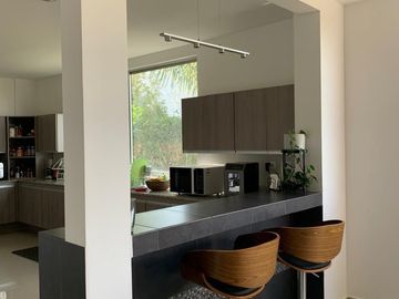 CASA EN VENTA EN LOMAS DE ANGELOPOLIS