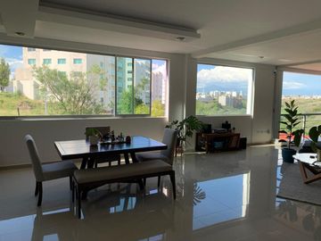 CASA EN VENTA EN LOMAS DE ANGELOPOLIS