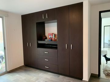 CASA EN VENTA EN LOMAS DE ANGELOPOLIS