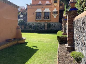 CASA EN VENTA, CLUB DE GOLF HACIENDA, JARDIN GRANDE, VIGILANCIA.