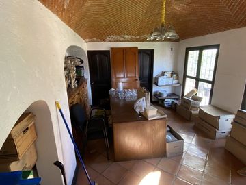 CASA EN VENTA, CLUB DE GOLF HACIENDA, JARDIN GRANDE, VIGILANCIA.