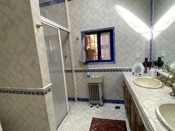 CASA EN VENTA, CLUB DE GOLF HACIENDA, JARDIN GRANDE, VIGILANCIA.
