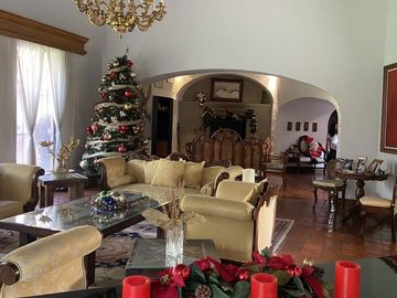 CASA EN VENTA, CLUB DE GOLF HACIENDA, JARDIN GRANDE, VIGILANCIA.