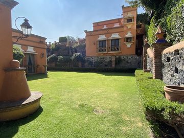 CASA EN VENTA, CLUB DE GOLF HACIENDA, JARDIN GRANDE, VIGILANCIA.