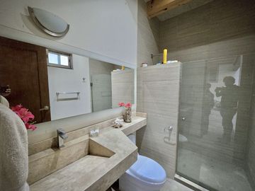 Hermosa Residencia Estilo Mexicano en Privada en Ahuatlán
