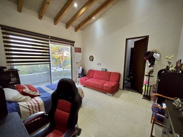 Hermosa Residencia Estilo Mexicano en Privada en Ahuatlán
