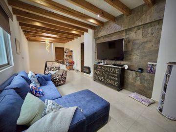 Hermosa Residencia Estilo Mexicano en Privada en Ahuatlán