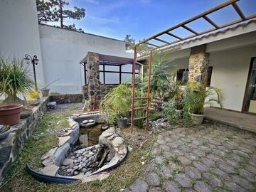 Hermosa Residencia Estilo Mexicano en Privada en Ahuatlán