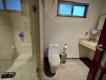 Hermosa Residencia Estilo Mexicano en Privada en Ahuatlán