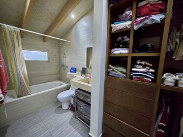 Hermosa Residencia Estilo Mexicano en Privada en Ahuatlán