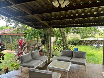 VENDO CASA EN LOS MOLINOS - BOQUETE