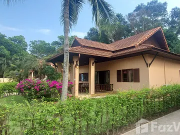 Villa in undisturbed location in well maintained Sunflower