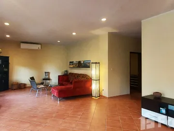 Villa in undisturbed location in well maintained Sunflower