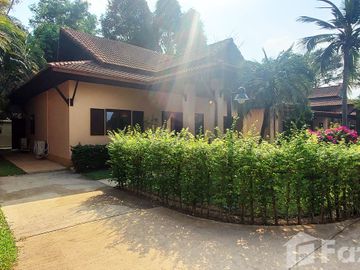 Villa in undisturbed location in well maintained Sunflower