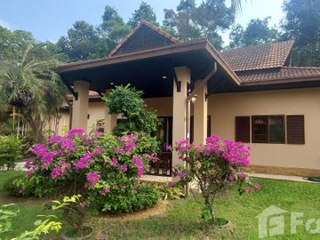Villa in undisturbed location in well maintained Sunflower