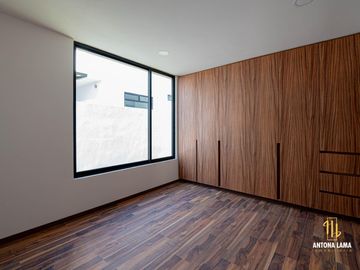 Casa en venta en lomas de Angelópolis II, parque Sofía