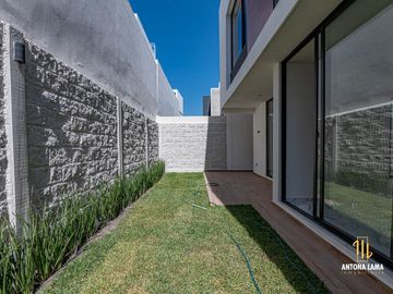 Casa en venta en lomas de Angelópolis II, parque Sofía