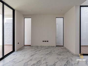 Casa en venta en lomas de Angelópolis II, parque Sofía